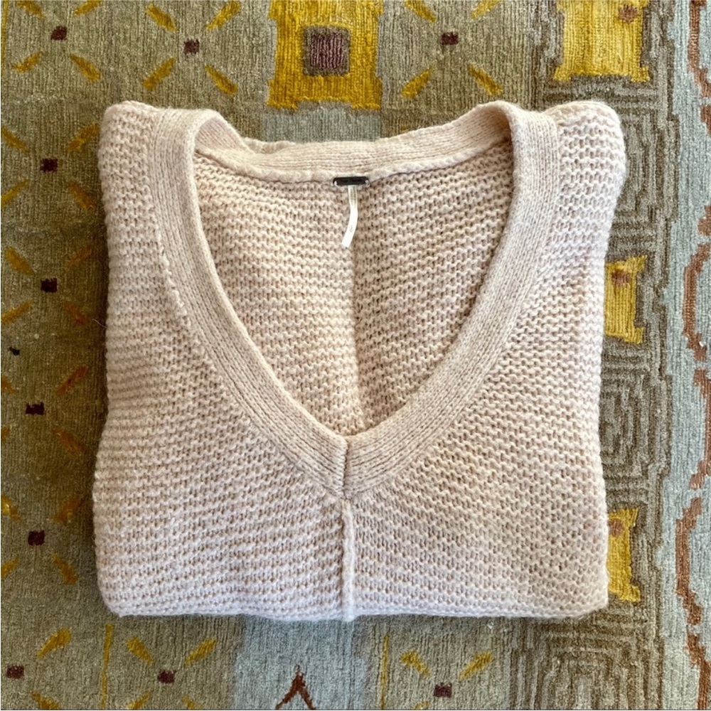 Free People Oversized V-Neck Sweater Large - Picture 2 of 5